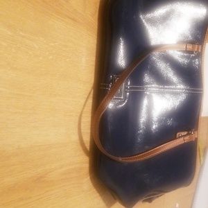 nine west bag with matching wristlet